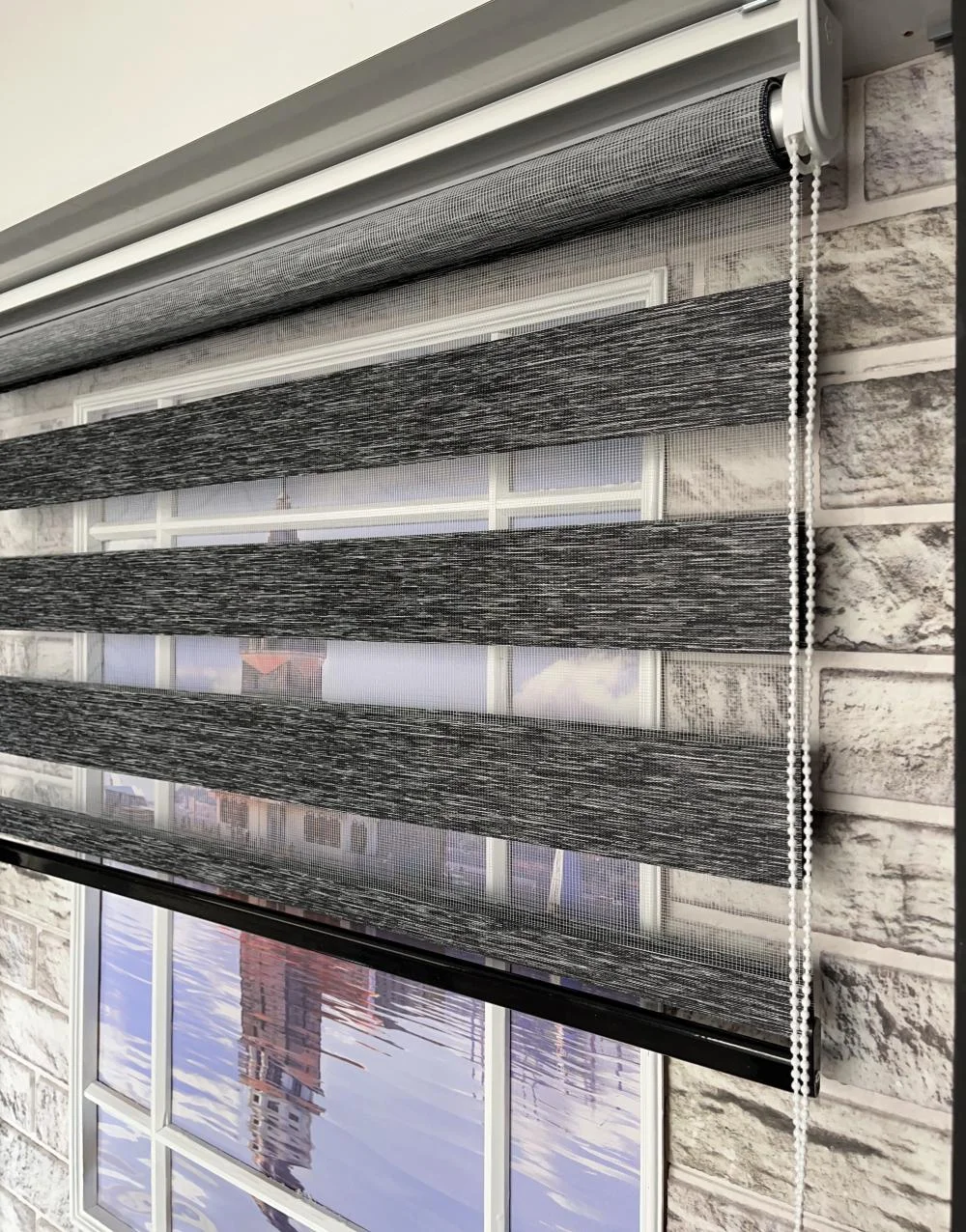 Premium Siyah Bambu Zebra Perde | Güneşlikli Zebra Fonksiyonlu Stor Perde